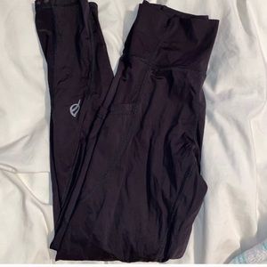 Phil’s black leggings